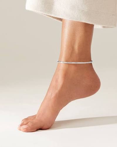 Plain silver bangle-style anklet