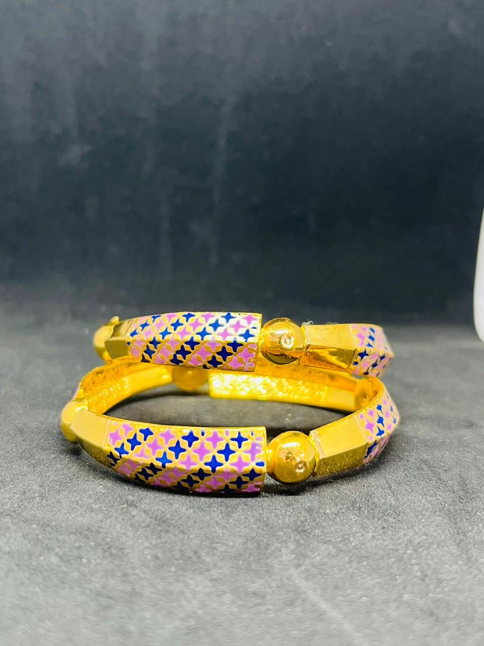 Two-tone enamel gold bangles