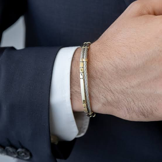Cable bracelet on wrist